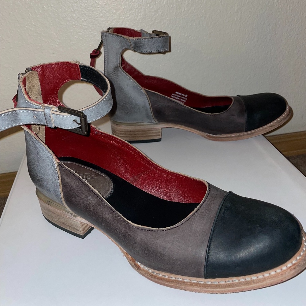 Freebird by Steven Shoes women's Size 8 (Marilyn)